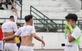 [ẢNH] Nhận 2 thẻ đỏ, THPT Vinschool đánh rơi chiến thắng