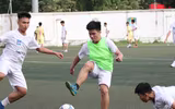 [ẢNH] Nhận 2 thẻ đỏ, THPT Vinschool đánh rơi chiến thắng