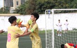 [ẢNH] Thủ môn bất đắc dĩ mang về chiến thắng cho THPT Xuân Mai
