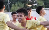 [ẢNH] Phùng Khắc Khải san hòa kỷ lục ghi bàn tồn tại 16 năm
