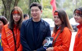 Quán quân Olympic Jin Jong-oh trổ tài bắn súng trước các xạ thủ Việt Nam