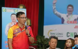 Quán quân Olympic Jin Jong-oh trổ tài bắn súng trước các xạ thủ Việt Nam