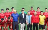 [ẢNH] Phan Văn Đức tươi rói cùng đồng đội hướng tới bán kết lượt về