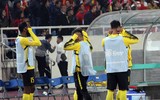 [ẢNH] Cầu thủ Malaysia buồn rười rượi khi nhìn ĐT Việt Nam đoạt cúp