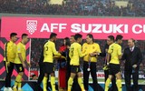 [ẢNH] Cầu thủ Malaysia buồn rười rượi khi nhìn ĐT Việt Nam đoạt cúp