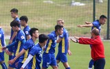 [ẢNH] Công Phượng khoe kiểu tóc xù, hứng khởi cùng đồng đội tập luyện