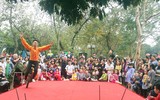 [ẢNH] Tưng bừng hội bơi chải thuyền rồng Hà Nội đầu xuân Kỷ Hợi