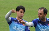 [ẢNH] Trợ lý điển trai người Hàn Quốc gây chú ý ở U23 Việt Nam