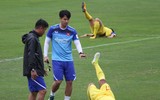 [ẢNH] Trợ lý điển trai người Hàn Quốc gây chú ý ở U23 Việt Nam