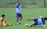 [ẢNH] Trợ lý điển trai người Hàn Quốc gây chú ý ở U23 Việt Nam