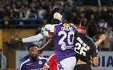 [ẢNH] Sân Hàng Đẫy sống lại không khí trận derby