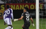 [ẢNH] Sân Hàng Đẫy sống lại không khí trận derby