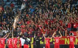[ẢNH] Sân Hàng Đẫy sống lại không khí trận derby