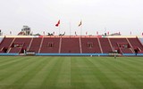 [ẢNH] Thức đêm, đội nắng, ăn bánh mỳ... chờ mua vé U23 Việt Nam