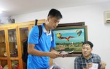 [ẢNH] Thầy và trò các trường phấn khởi nhận áo đấu trước ngày ra quân