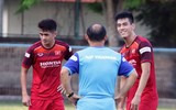 [ẢNH] Trải nghiệm tắc đường, thầy trò Park Hang-seo vẫn hứng khởi tập buổi đầu tại Indonesia