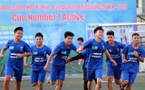 [ẢNH] Cầu thủ THPT Đống Đa công kênh HLV sau chiến thắng nghẹt thở