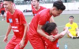 [ẢNH] 6 thắng 7 trên chấm luân lưu, cầu thủ trường Lý Thánh Tông khóc nức nở
