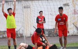 [ẢNH] Hai chiều cảm xúc sau loạt penalty đưa THPT Phùng Khắc Khoan vào vòng 1/8