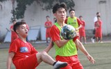 [ẢNH] Á quân THPT Phùng Khắc Khoan vất vả lấy vé tứ kết