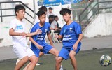[ẢNH] Hai lần để THPT Chuyên Ngoại ngữ chọc thủng lưới, thủ môn trường Vân Tảo ôm mặt khóc