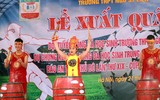 [ẢNH] Cầu thủ trường Ngô Sỹ Liên mặc váy múa 