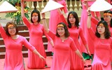 [ẢNH] Cầu thủ trường Ngô Sỹ Liên mặc váy múa 