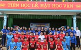 [ẢNH] Thầy trò trường Lê Văn Thiêm hát 