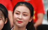 [ẢNH] Nữ sinh cổ vũ hết mình, khuấy động khán đài trận chung kết