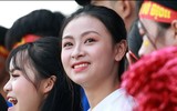 [ẢNH] Nữ sinh cổ vũ hết mình, khuấy động khán đài trận chung kết