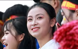 [ẢNH] Nữ sinh cổ vũ hết mình, khuấy động khán đài trận chung kết