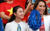 [ẢNH] Nữ sinh cổ vũ hết mình, khuấy động khán đài trận chung kết
