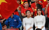 [ẢNH] Nữ sinh cổ vũ hết mình, khuấy động khán đài trận chung kết