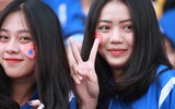 [ẢNH] Nữ sinh cổ vũ hết mình, khuấy động khán đài trận chung kết