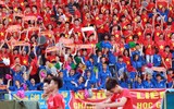 [ẢNH] Nữ sinh cổ vũ hết mình, khuấy động khán đài trận chung kết