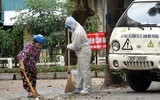 [ẢNH] Cuộc sống người dân trong khu cách ly phố Trúc Bạch