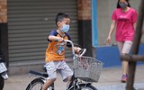 [ẢNH] Cuộc sống người dân trong khu cách ly phố Trúc Bạch