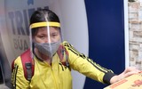 [ẢNH] San sẻ nỗi lo cơm áo với bệnh nhân 