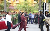 [ẢNH] Thích thú hình ảnh Cảnh sát cơ động kỵ binh diễu hành tại Hà Nội