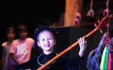 [ẢNH] Ngắm thiếu nữ Pà Thẻn duyên dáng trong điệu múa truyền thống