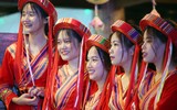 [ẢNH] Ngắm thiếu nữ Pà Thẻn duyên dáng trong điệu múa truyền thống