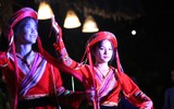 [ẢNH] Ngắm thiếu nữ Pà Thẻn duyên dáng trong điệu múa truyền thống