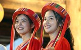[ẢNH] Ngắm thiếu nữ Pà Thẻn duyên dáng trong điệu múa truyền thống