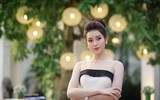 Á hậu Huyền My gợi cảm trở lại sàn catwalk sau ồn ào kiện tụng