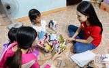 Người đẹp Phùng Bảo Ngọc Vân mang tình yêu đất liền đến với Trường Sa