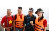 Người đẹp Phùng Bảo Ngọc Vân mang tình yêu đất liền đến với Trường Sa