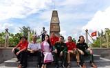Người đẹp Phùng Bảo Ngọc Vân mang tình yêu đất liền đến với Trường Sa