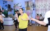 Thu Minh để mặt mộc, vắt kiệt sức tập luyện cho live-concert riêng