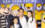 Hồ Ngọc Hà rạng rỡ đưa mẹ và con trai đi xem phim 