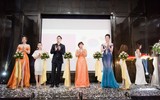 Á hậu Huyền My và Hoa hậu Mỹ Linh diện đầm cúp ngực khoe vẻ đẹp gợi cảm